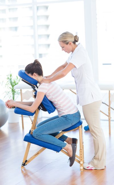 stoelmassage.jpg stoelmassage.jpg